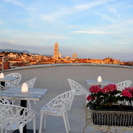 Nocleg ze śniadaniem Bajamonti 5 Luxury 4*