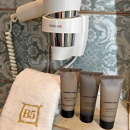 Bajamonti 5 Luxury Bed & Breakfast 4*
