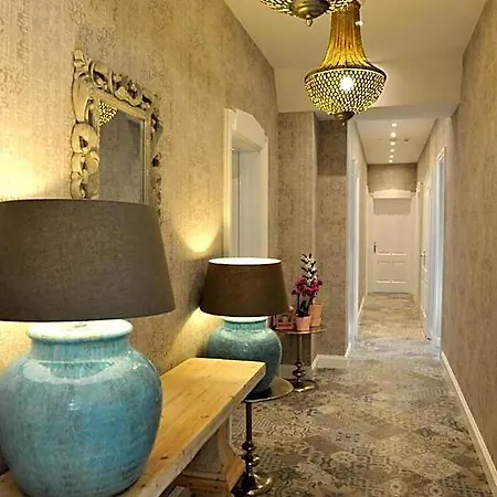 Bajamonti 5 Luxury Bed & Breakfast 4*