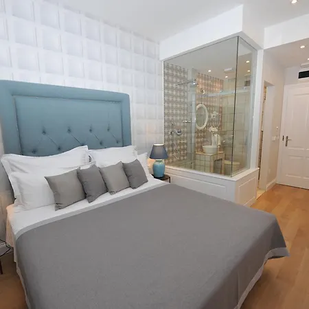 Bajamonti 5 Luxury krevet i doručak 4*